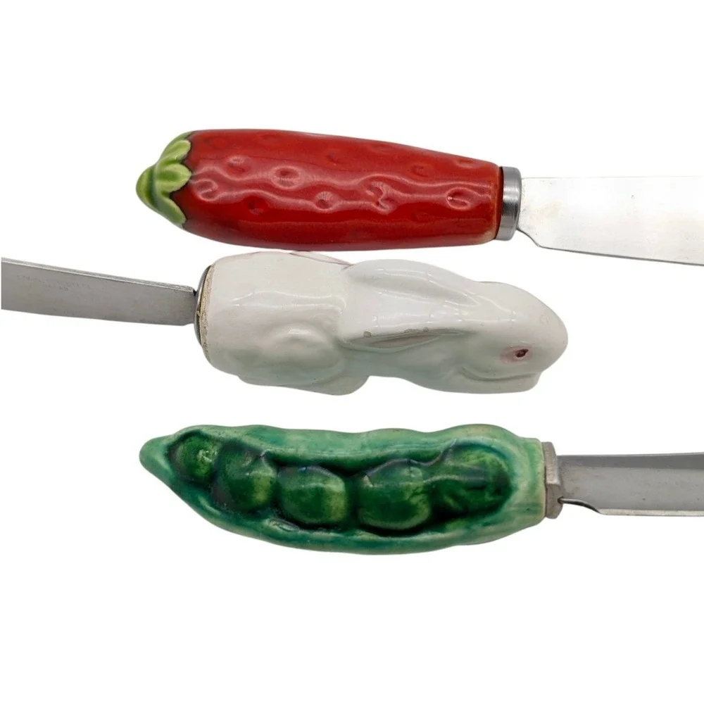 VTG Ceramic Handle Butter Spreader Set Japan Strawberry Rabbit Pea Pod Knives